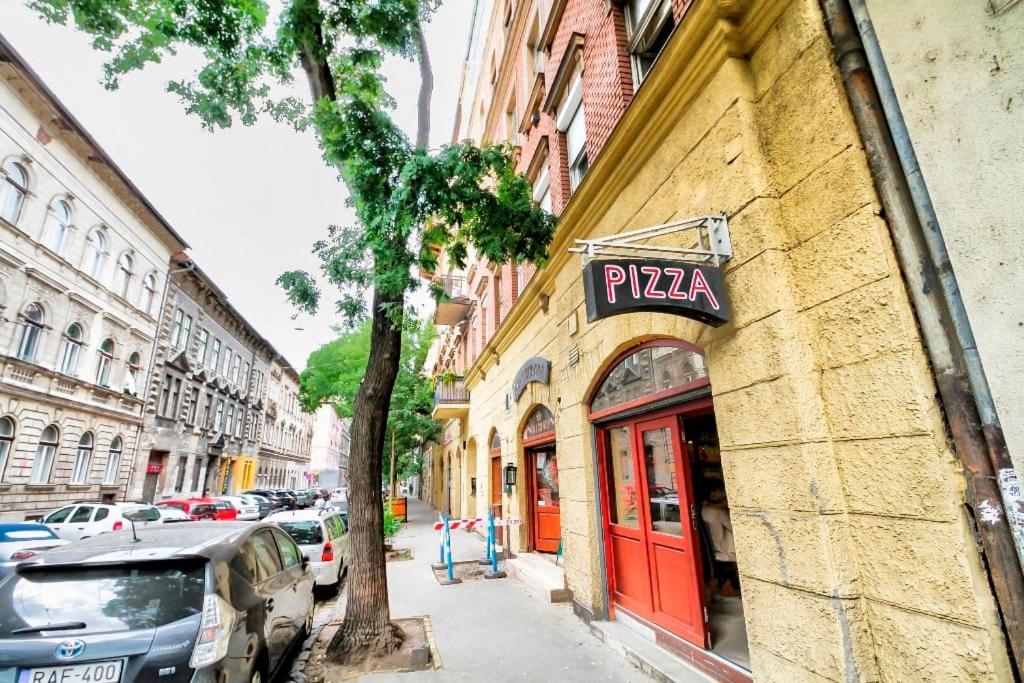 Ferienwohnung Nefelejcs Near The Keleti Railway Station Budapest Exterior foto