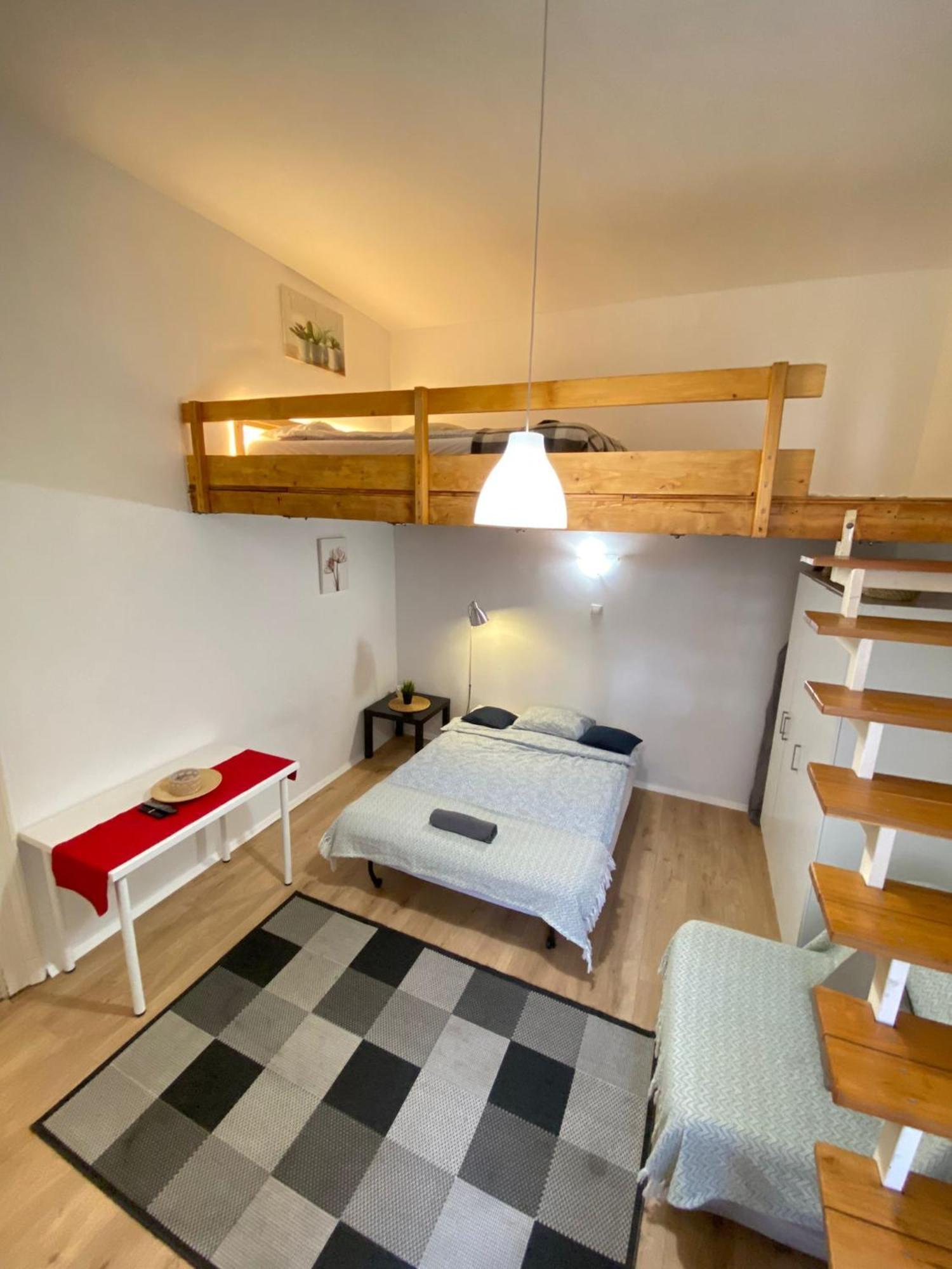 Ferienwohnung Nefelejcs Near The Keleti Railway Station Budapest Exterior foto